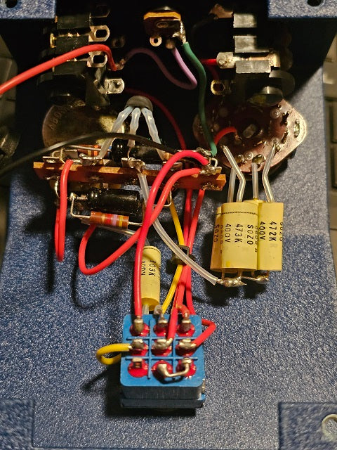 65 Amps Colour Boost pedal(original)