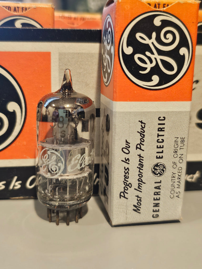 NOS GE 5879 Sylvania